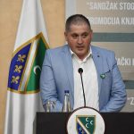 Božidar Proročić na 15. Sandžačkim književnim susretima u Novom Pazaru.