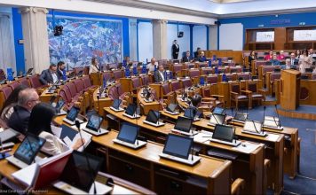 U Skupštini o Rutoviću: “Po zakonu ga ne možemo smijeniti, ali zakon se može promijeniti”