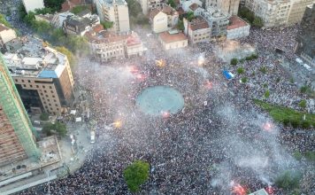 Četvrta Slavija: Više od Vidovdana, manje od 15. marta, i novi moto (više ne samo) studentske pobune