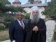 Porfirije sa prevarantom iz SAD obilazio manastire po Kosovu: Tvrdi da je savjetnik predsjednika Trampa, Vučića proglasio duhovnim diplomatom