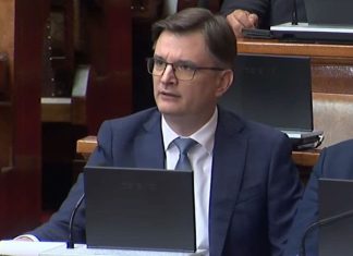 Šef poslaničkog kluba SNS-a o slučaju Ljevnaića: Ako Srbin ne može da bude direktor u Crnoj Gori, onda ni Crnogorci ne mogu da budu direktori u Srbiji